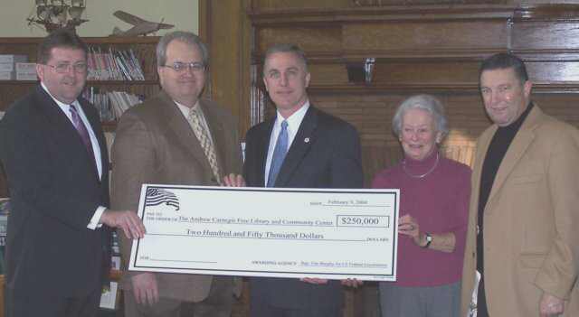 Phot taken during Congressman Murphy's visit